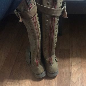 women’s boots